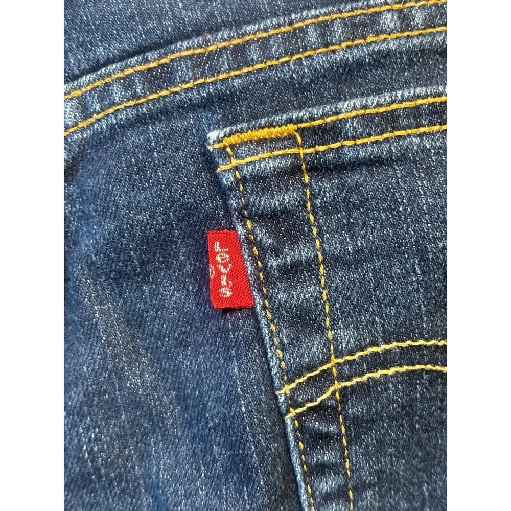 Levi's Classic‎ Slim Fit Jeans Women's Size 12 Mis Med Blue Stretch Denim